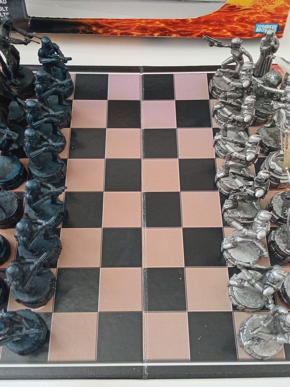 Star Wars Saga Edition Chess Set Parker Brothers 2005 Incomplete w/ Box